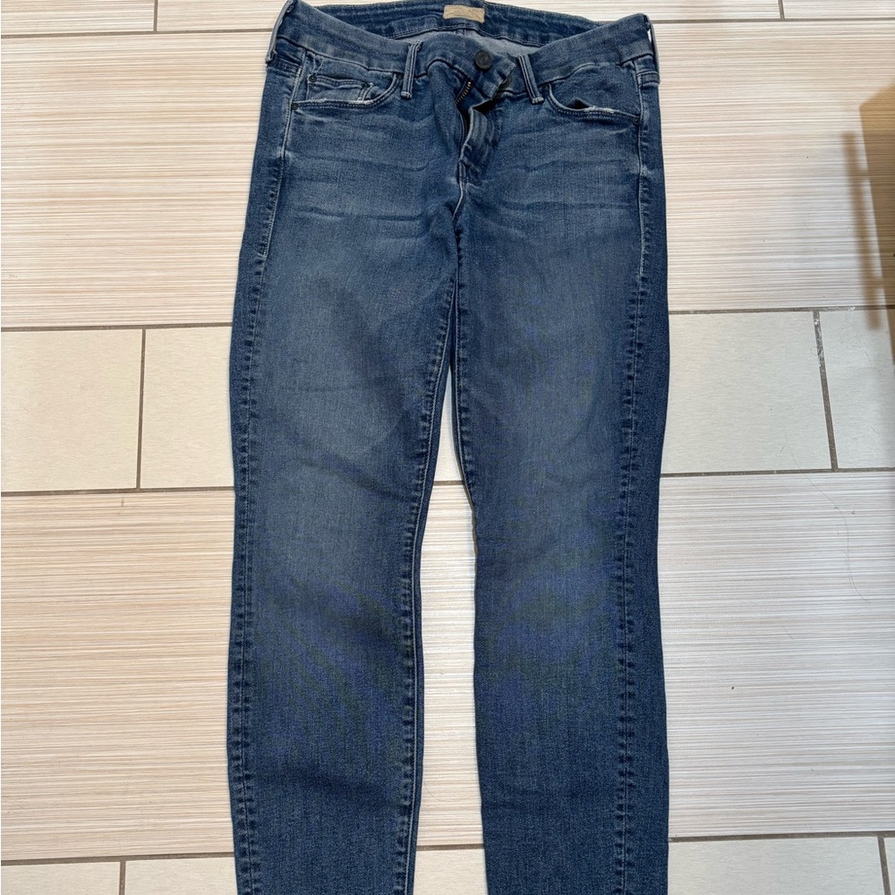 MOTHER Looker Ankle Fray Skinny Jeans in Medium Blue Wash
